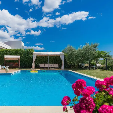 Ivan & Tina - Roj456 By Interhome Apartment