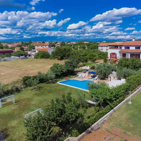 Ivan & Tina - Roj456 By Interhome Kanfanar