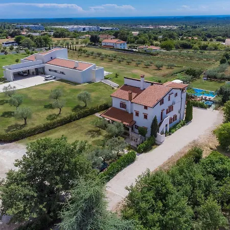 Ivan & Tina - Roj456 By Interhome * Kanfanar