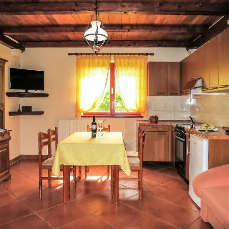 Apartment Ivan & Tina - Roj456 By Interhome