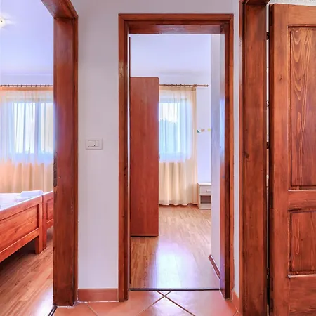 Apartmán Ivan & Tina-2 By Interhome Kanfanar