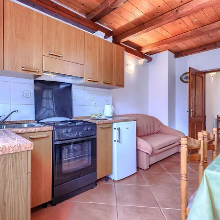 Ivan & Tina-2 By Interhome Kanfanar